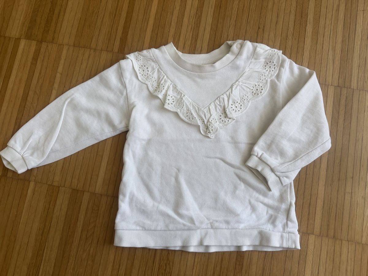 H&M Maglioni & Felpe: Pullover mit Matrosenrüsche, Gr 86 – Usato da Zürich venduto da Freudefant