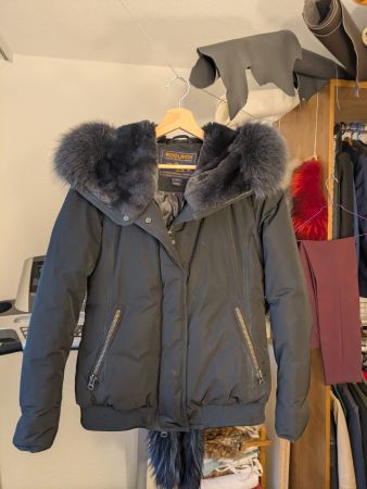 Woolrich Jacke Bomber Daunen Fell Pelz schwarz
