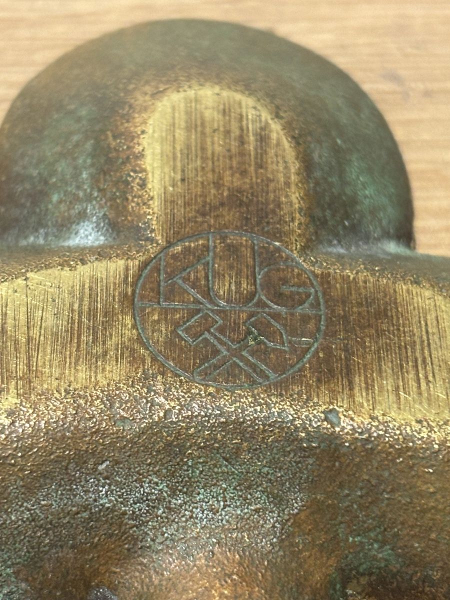 Tutte le decorazioni: Antiker Messing Aschenbecher mit Stempel – Usato da Orpund venduto da BlackEagel80 3