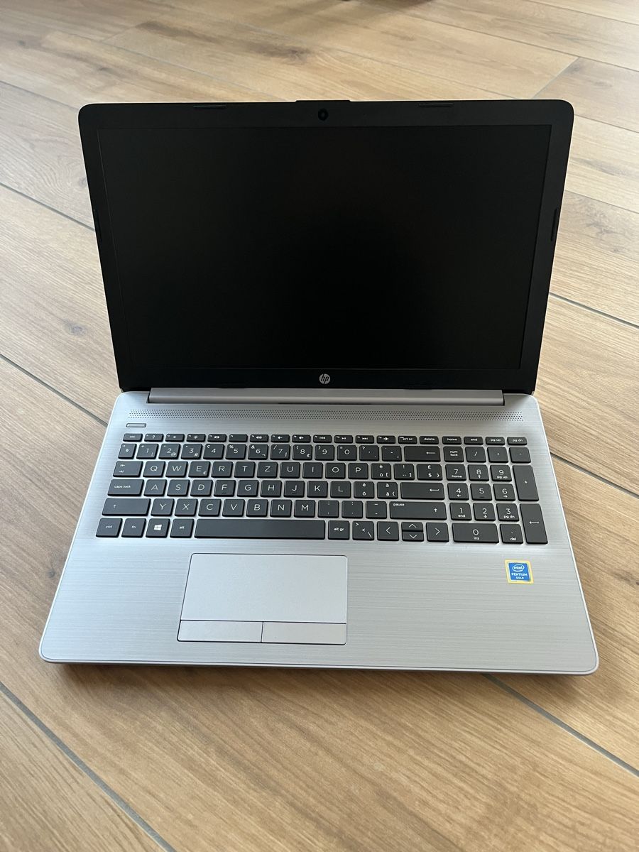 Laptop HP Intel Pentium Gold Silber gebrauchter Zustand (Gebraucht) in ...