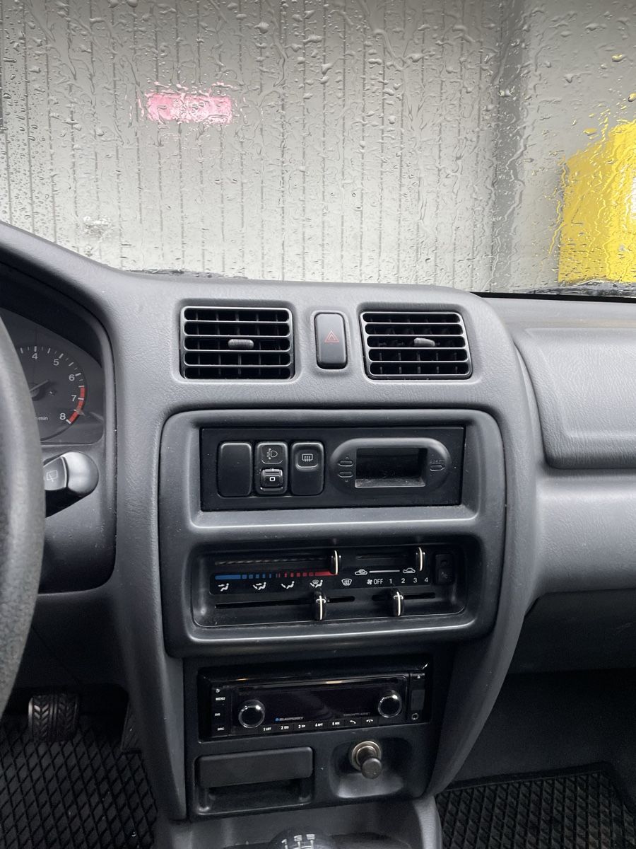 Mazda Automobili: Mazda 323, 1.3 l, top Alltagsauto – Usato da Wollerau venduto da k.vintage 5