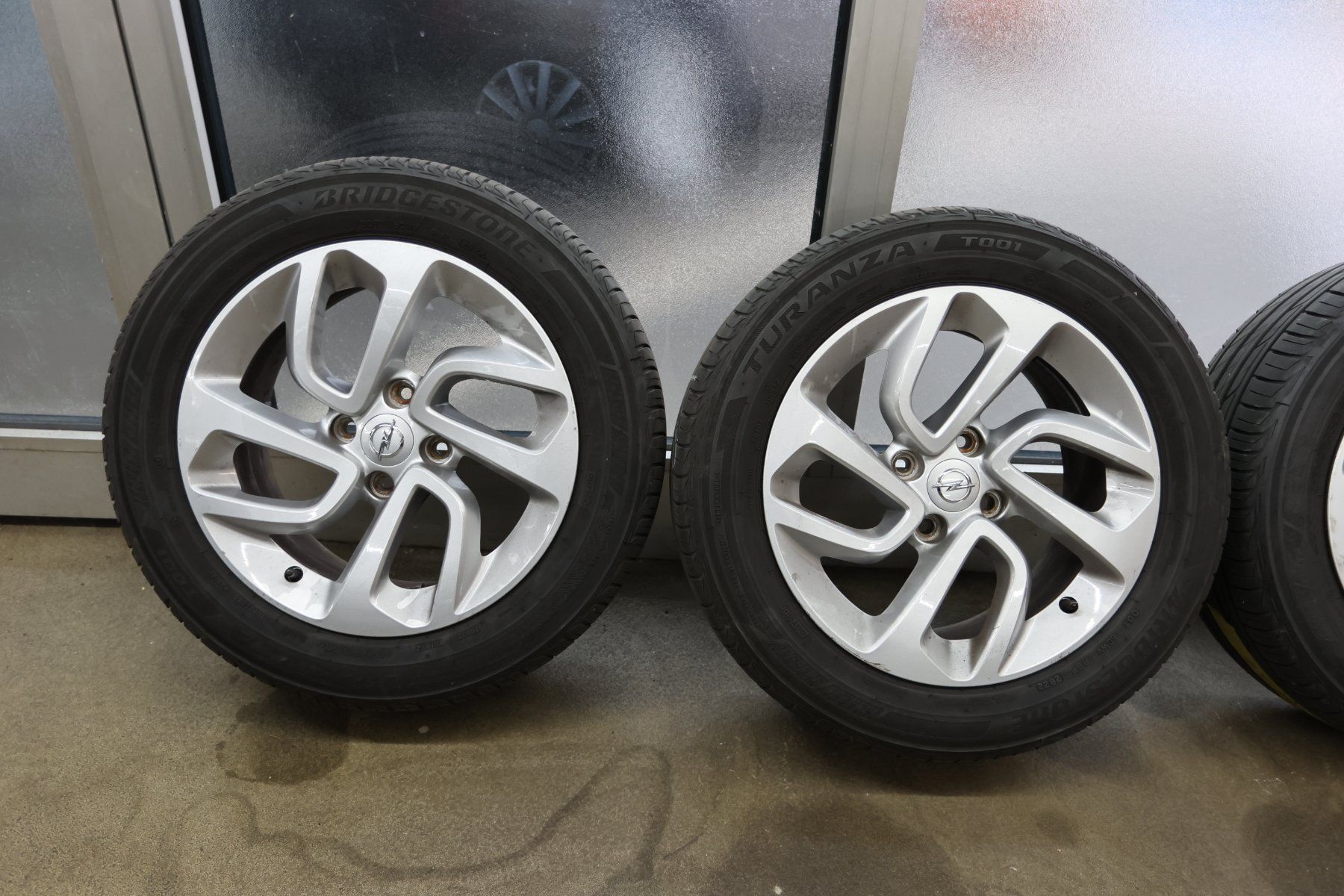Opel Pneumatici & Ruote complete: Opel Crossland Original Radsatz – Usato da Huttwil venduto da gropsuhu 2