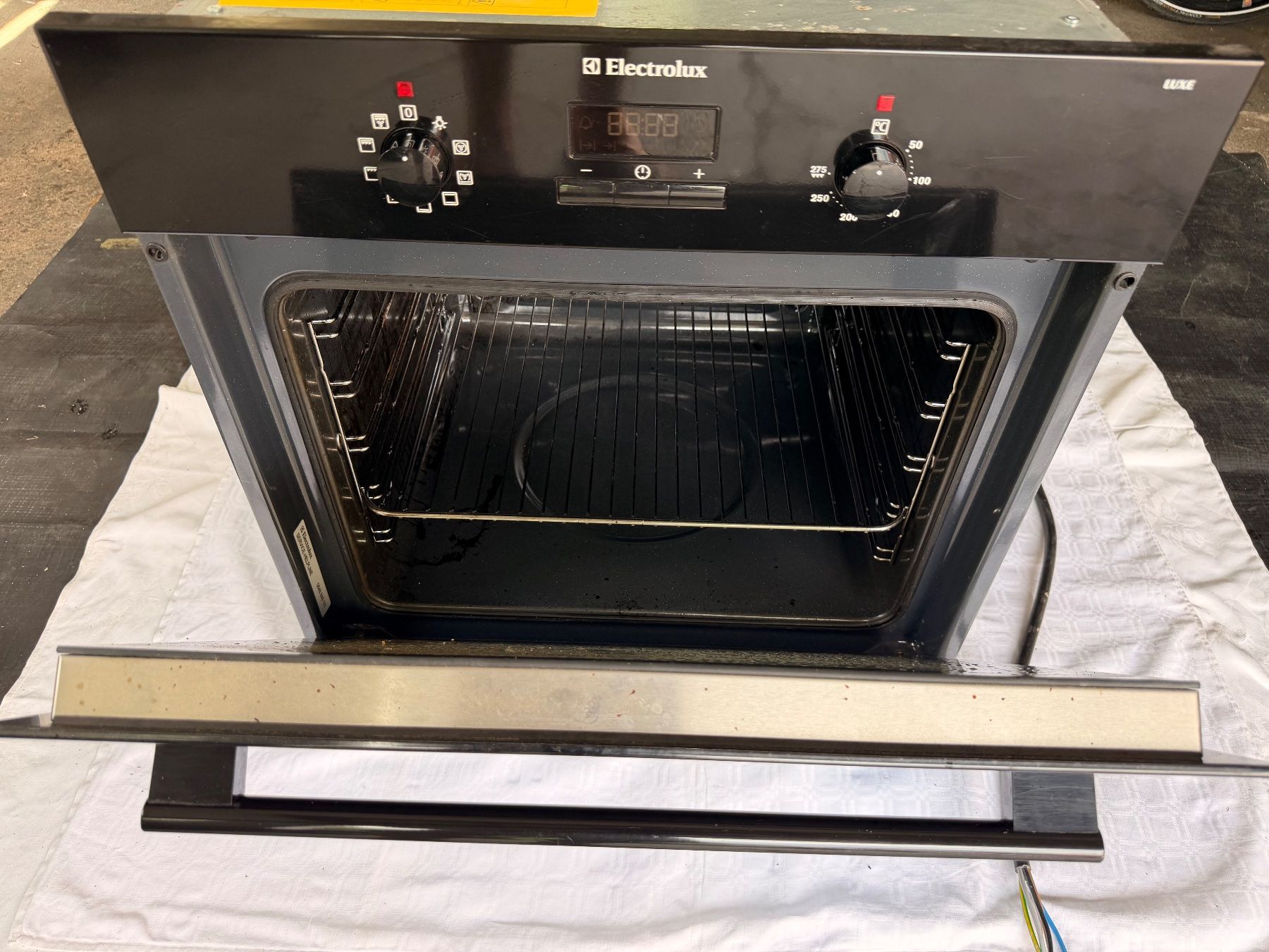 Electrolux Backöfen: Einbaubackofen Electrolux EBL40SW gebraucht – Gebraucht aus Mörschwil von eihposnna