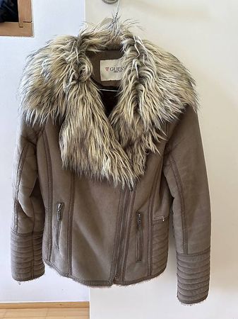 Giubbotto Guess, taglia XS/S, con collo in pelo sintetico