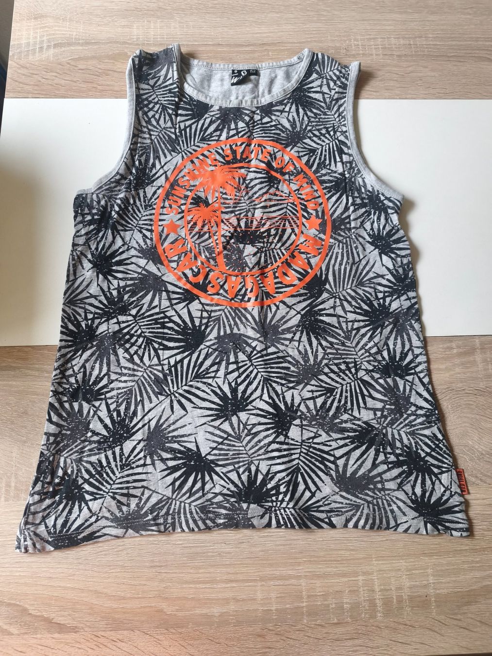 Hemden, T-Shirts & Polos: DEBARDEUR – Gebraucht aus Mervelier von ZORHA