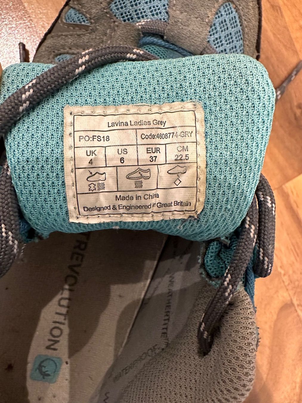 Trevolution Schuhe für Jungen: Trekking Schuhe Gr. 37 von Trevolution – Gebraucht aus Uster von q1w2e3 2