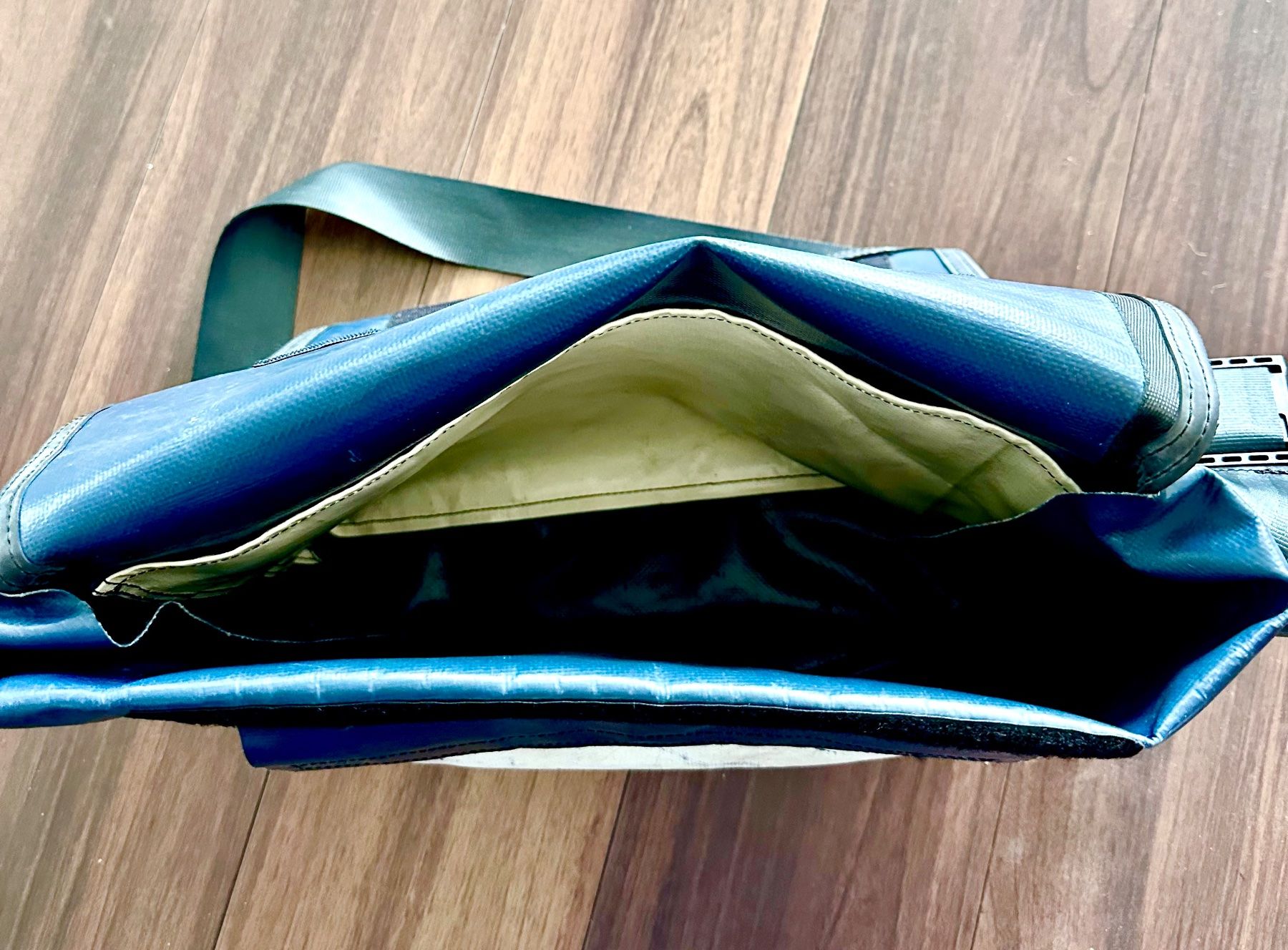 Freitag Borse: Freitag Messenger Bag neuwertiger Zustand – Usato da Gisikon venduto da jjkk66 2