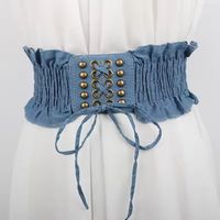 Breiter elastischer Gürtel aus Denim mit Schnürung