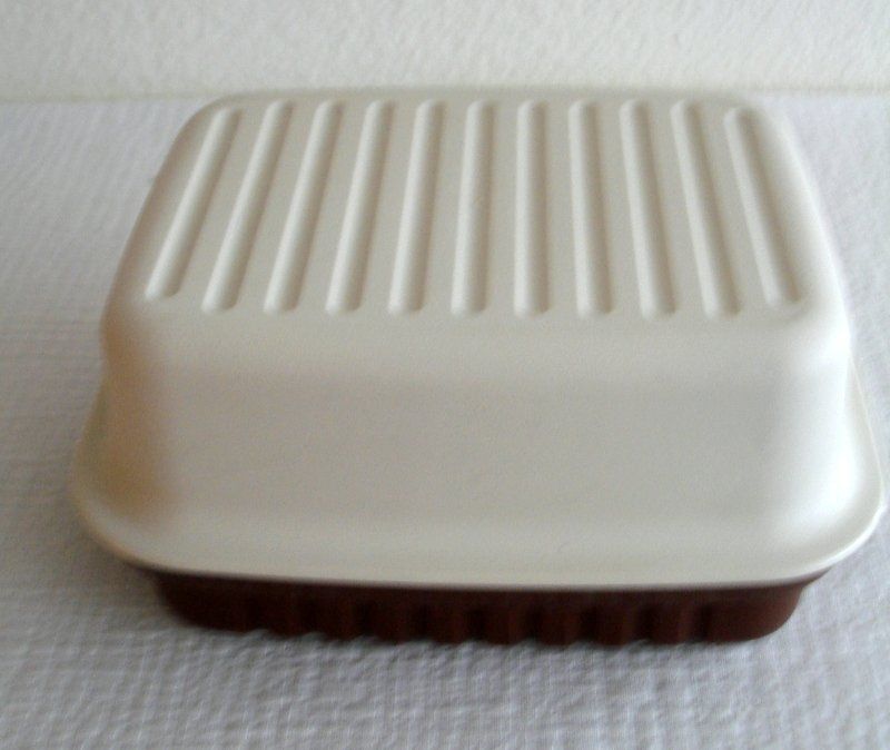 Tupperware Contenitori & Simili: Vintage Tupperware Brotkasten, BreadSmart, Aufbewahrungsbox – Usato da Regensdorf venduto da anna059
