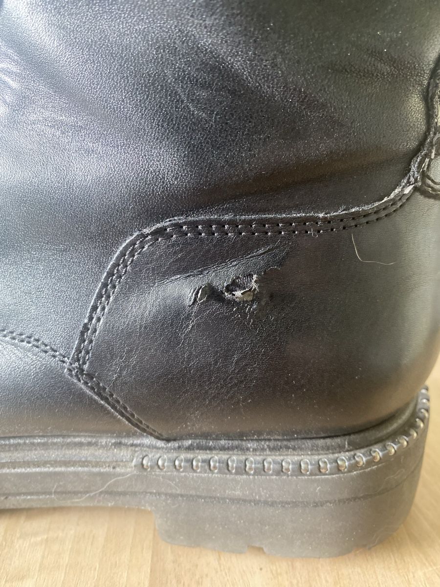 Tamaris Scarpe da donna: Tamaris Boots schwarz, Grösse 39 – Usato da Alchenflüh venduto da smart- 4