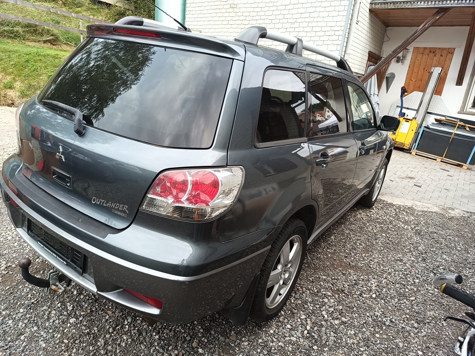 Mitsubishi Automobili: Mitsubishi Outlander 4x4 2.4 – Usato da Oberegg venduto da A-Z.Handel.Loehrer 3