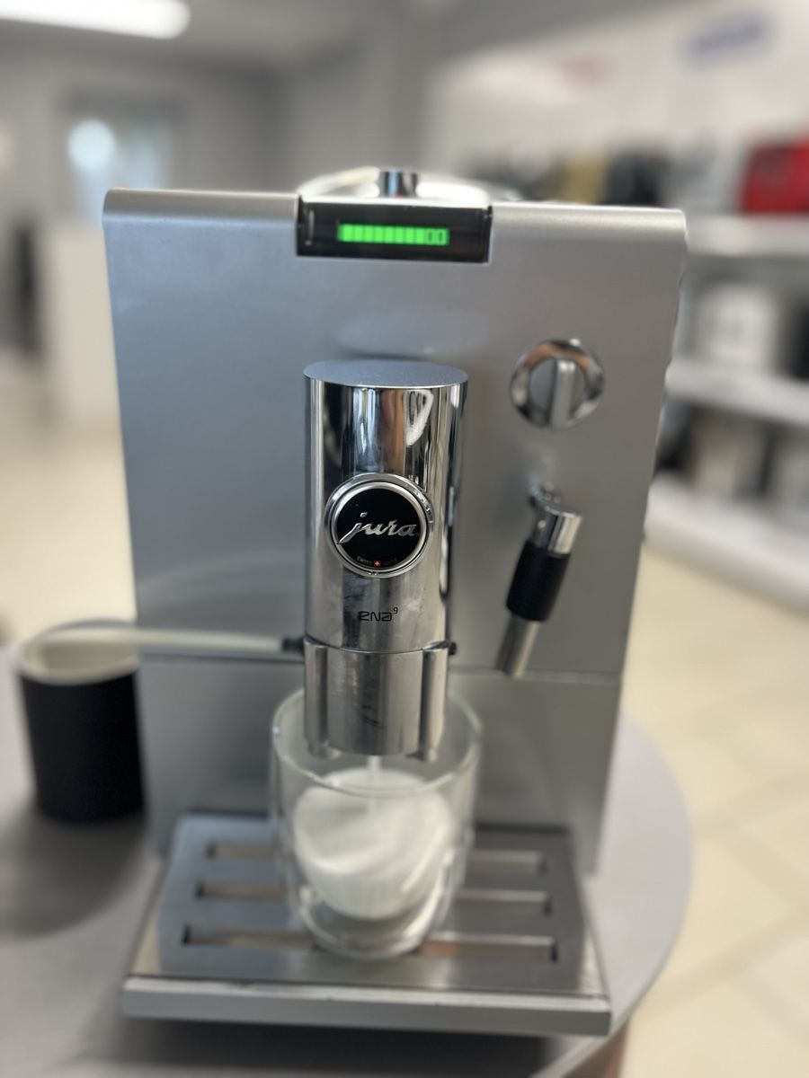 Macchine per caffè & Macchine per espresso: JURA ENA 9 – Usato da Gränichen venduto da Luma.KaffeeMaschinen 4
