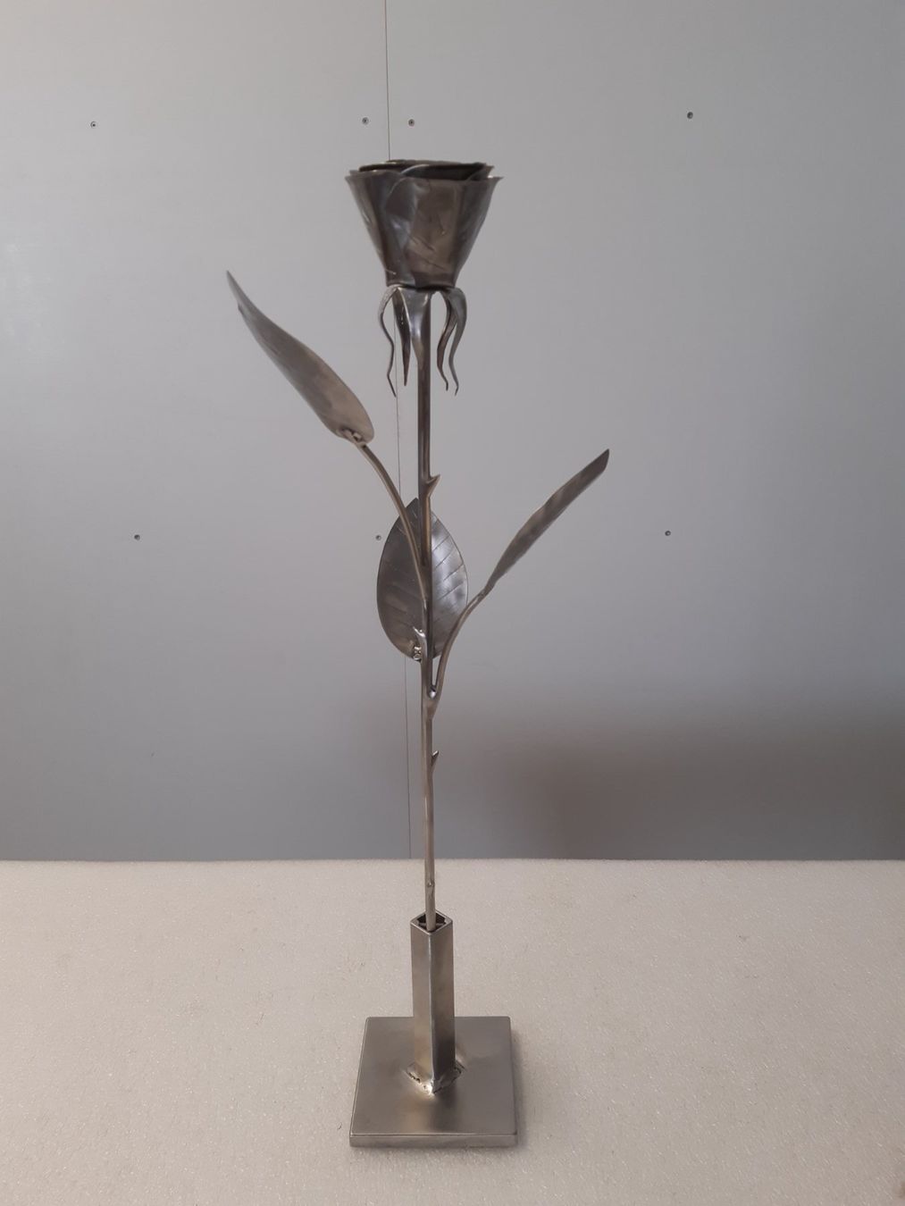 Tutte le decorazioni: Rose au Metall mit Vase – Nuovo (secondo la descrizione) da Trubschachen venduto da Caddy8