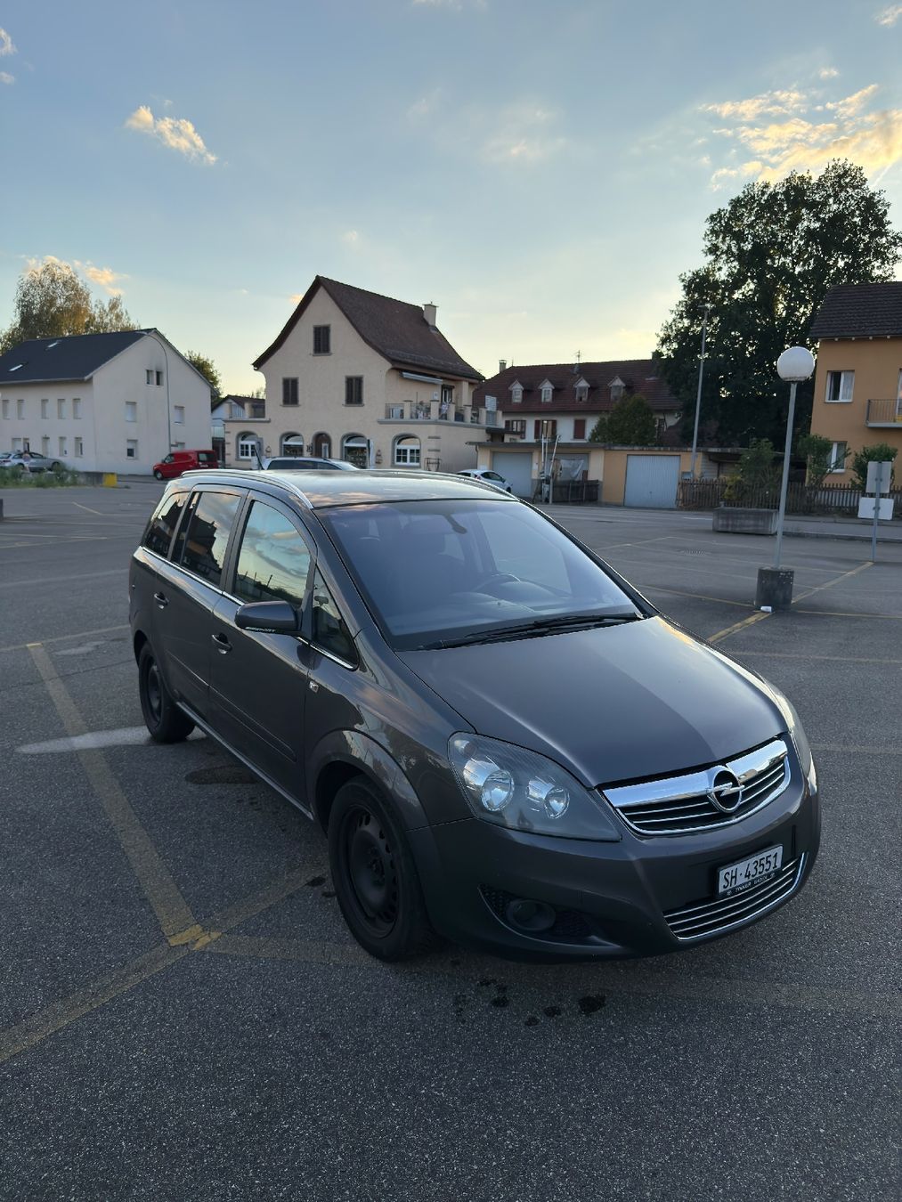 Opel Automobili: Opel Zafira B 2.2 mit MFK – Usato da Trasadingen venduto da till_k. 1