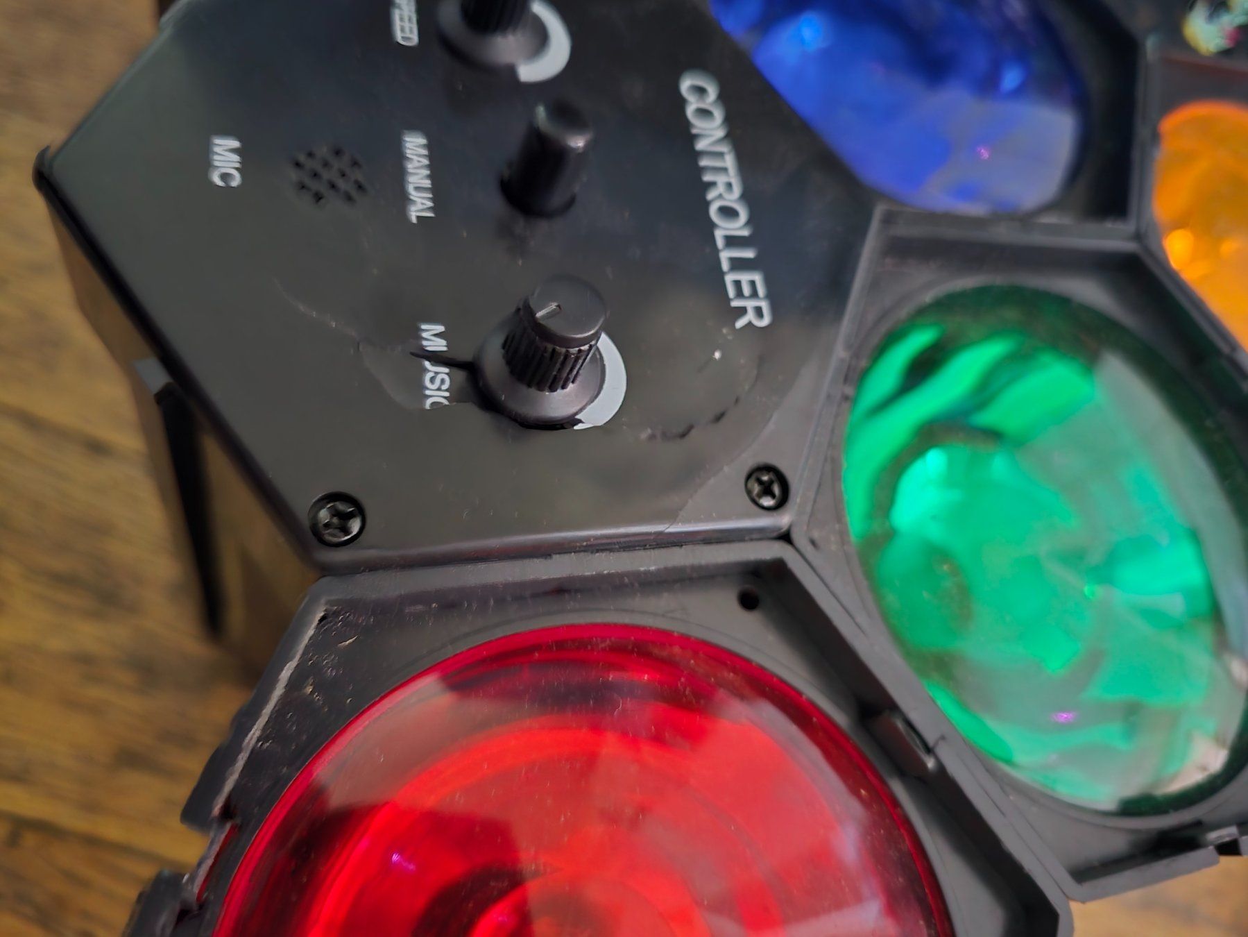 Lampade: Bühnenlicht Controller mit RGB-Linsen gebrauchter Zustand – Usato da Birmensdorf ZH venduto da delta14 2