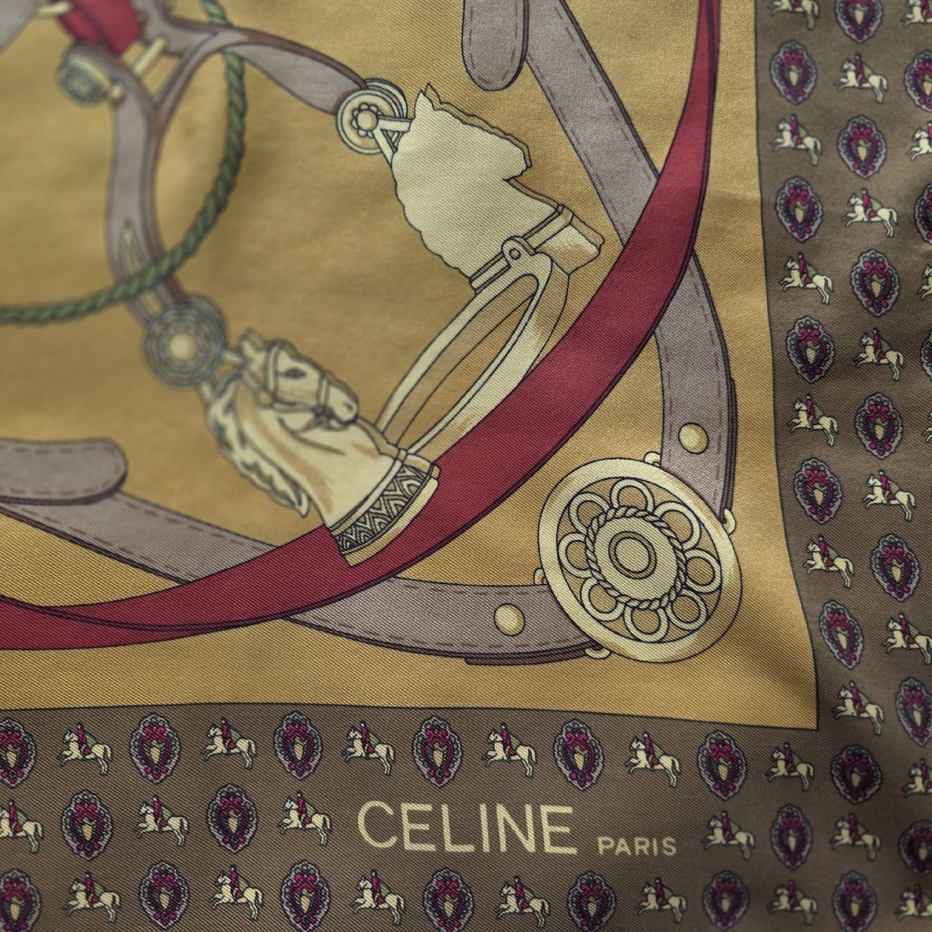 Celine Foulard & Sciarpe: Celine Vintage Schal 85×85 cm – Usato da Zürich venduto da LIMAR 4