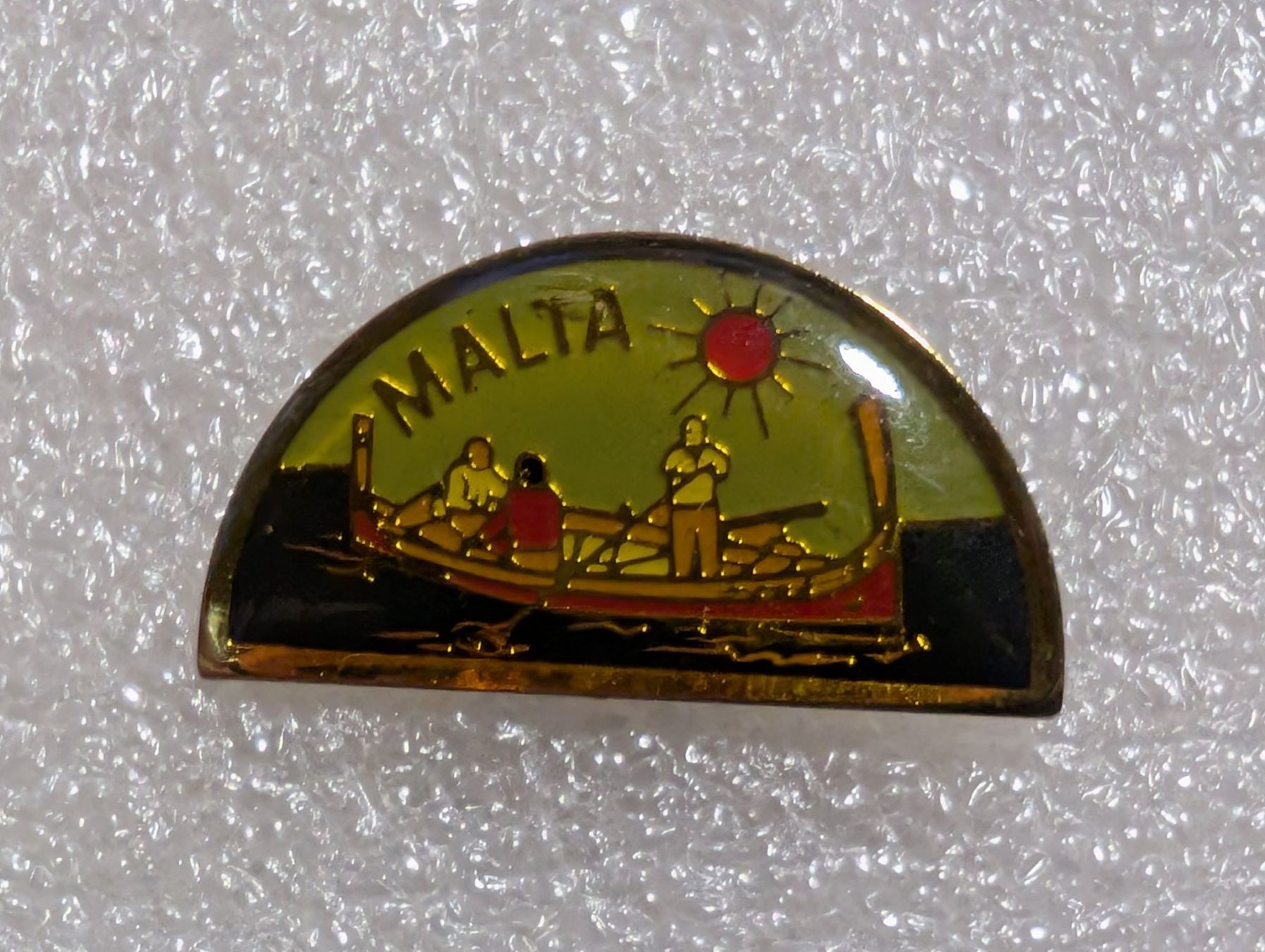 Placchette & Badge: Ansteckpin 240: Malta – Usato da Oppligen venduto da Pin-Fall-Shop
