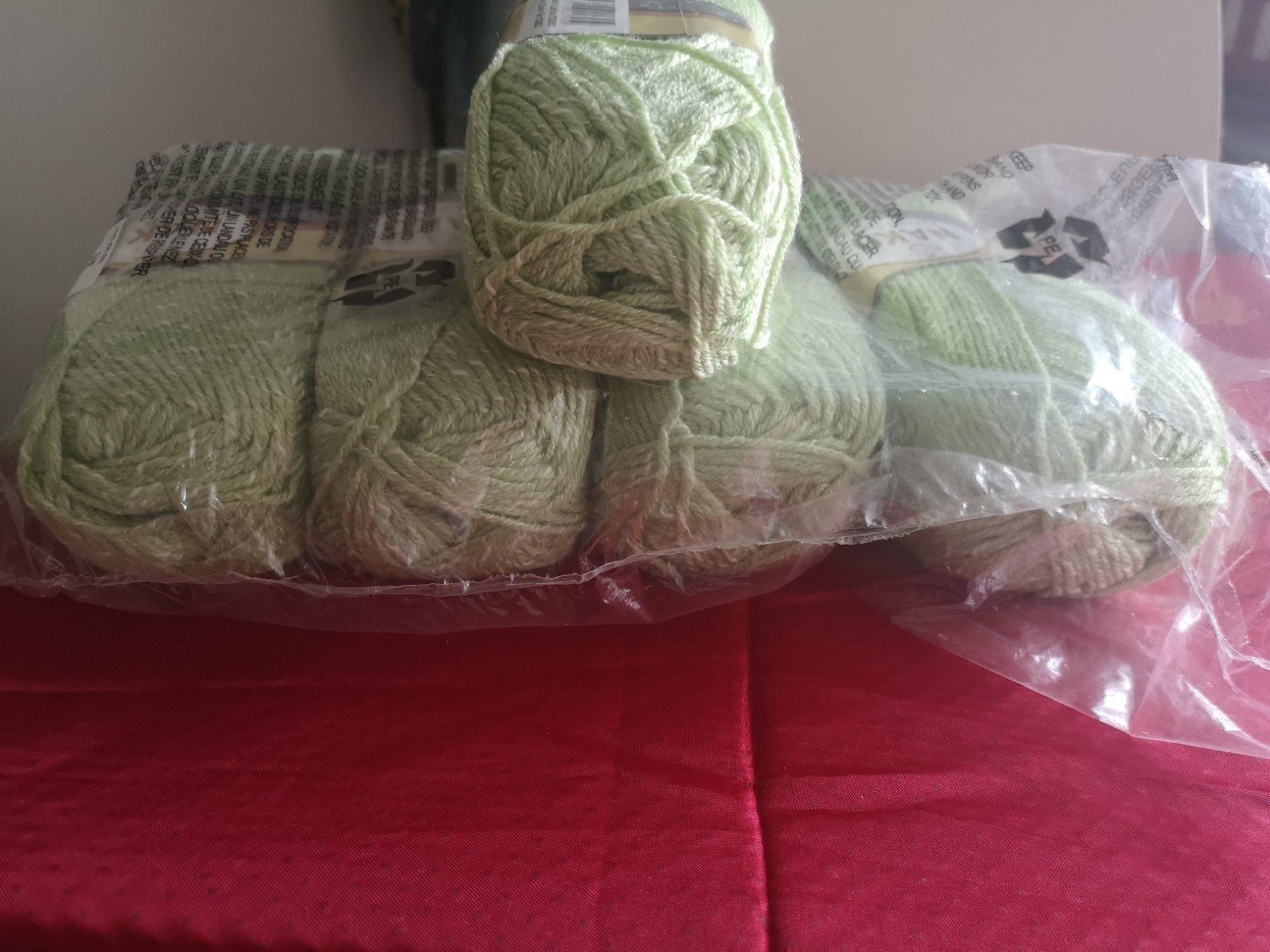Lana: 5 x 100 gr. Babywolle – Usato da Frenkendorf venduto da DORU1 2