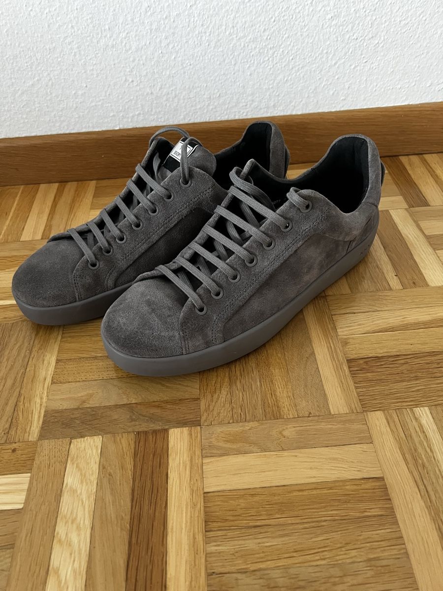 Joop Scarpe da uomo: Joop! Herren Sneaker, Graues Wildleder, Grösse 44 – Nuovo e nell'imballaggio originale da St.Gallen venduto da auditdi 4