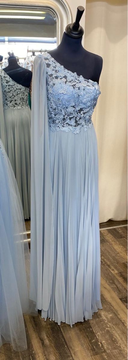 Kleider: Abendkleid hellblau Spitzentop Ein-Schulter-Design Grösse 38 – Neu und originalverpackt aus Schlatt ZH von INVA00
