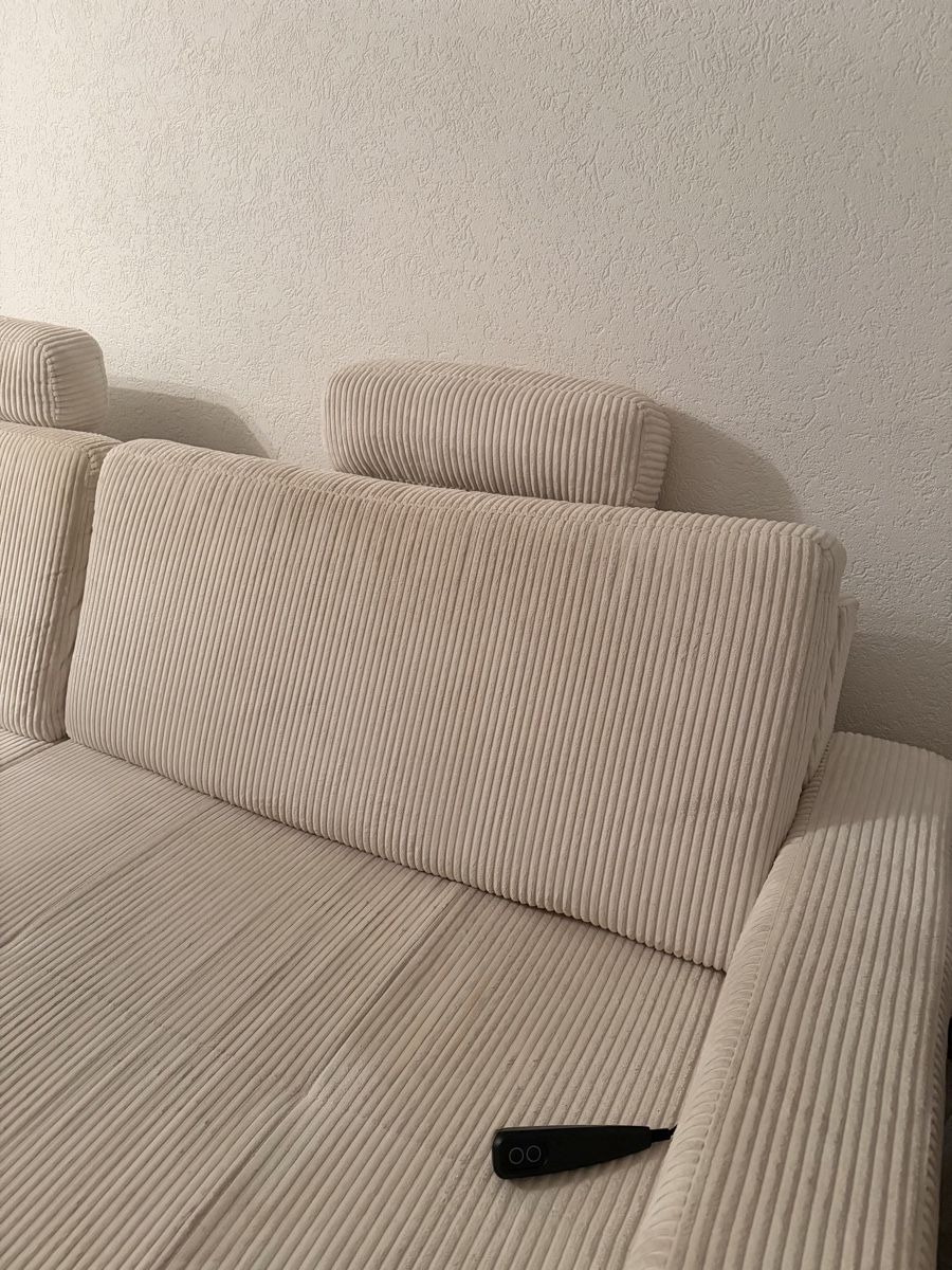 Conforama Divani: Cordsofa Beige – Usato da Vendlincourt venduto da NatalieRoth