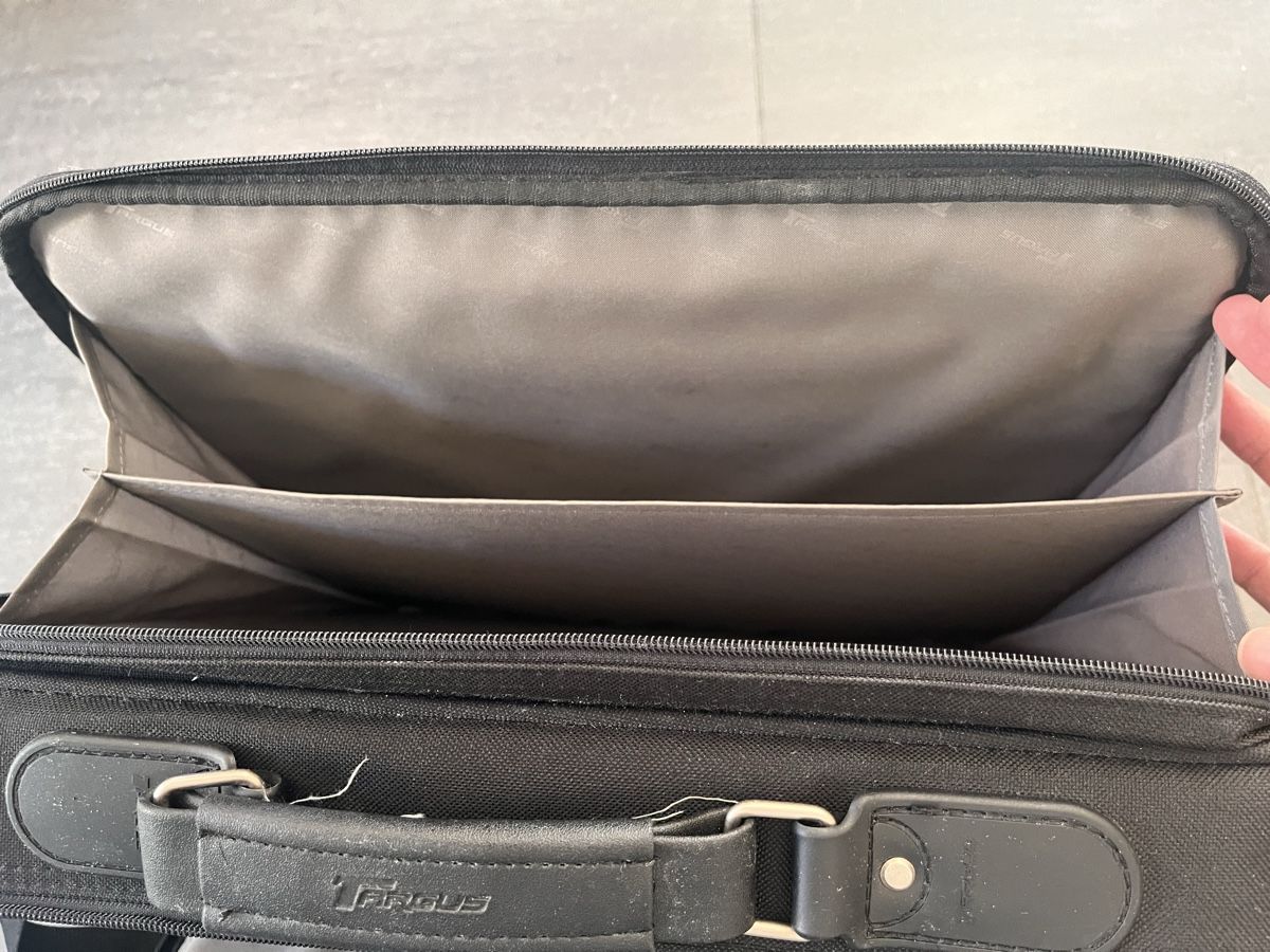 Targus Borse: Notebook Tasche – Usato da Dottikon venduto da Mesut15 5