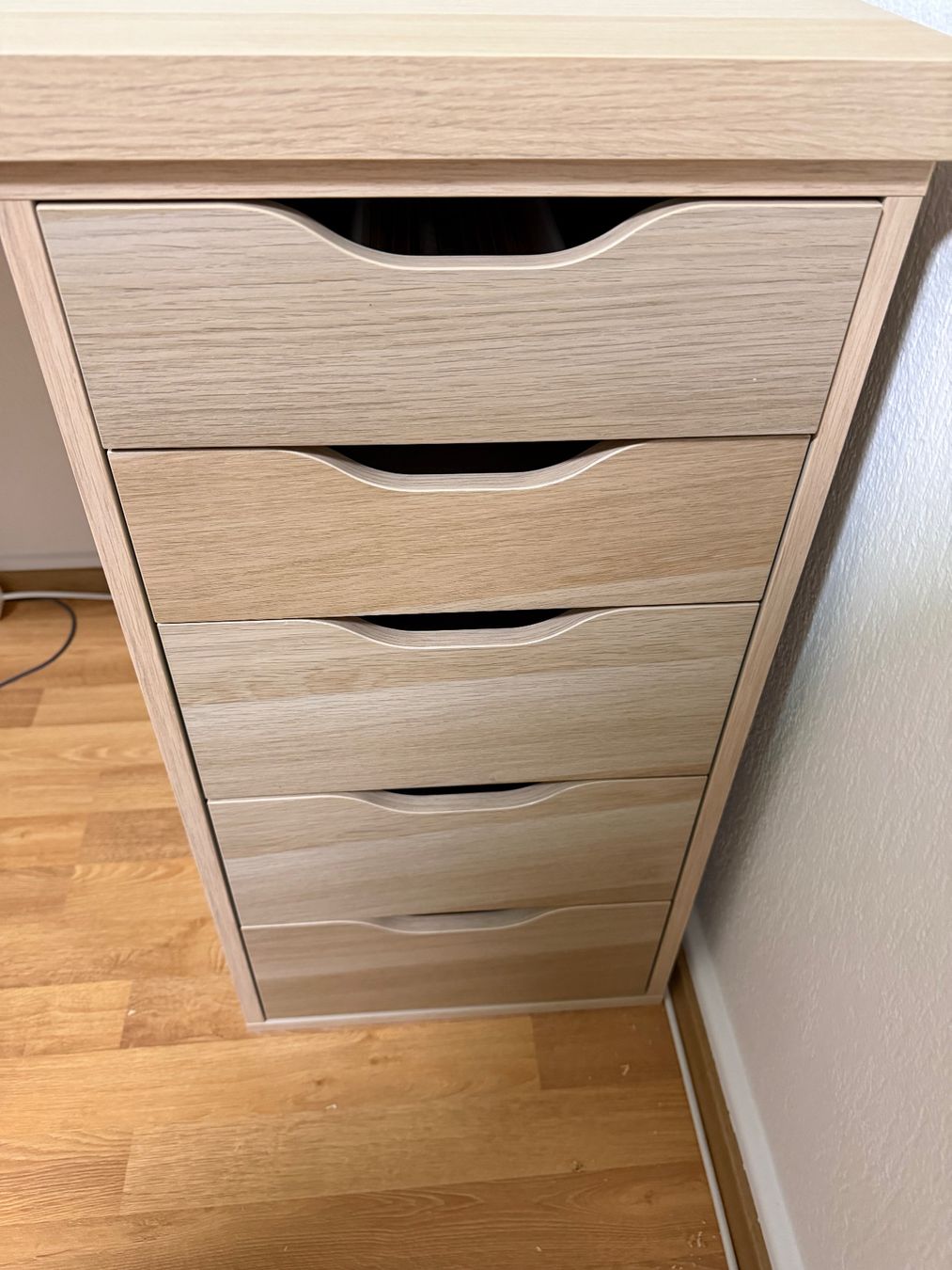 Ikea Schreibtische: Schreibtisch mit Schrank – Gebraucht aus Winterthur von mar_x9kp 1