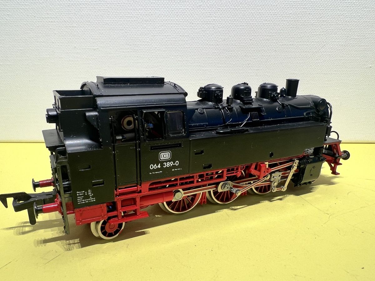 Fleischmann Modelleisenbahnen: Fleischmann BR64 Dampflok Gleichstrom HO – Gebraucht aus Weinfelden von Kammerflimmern 5