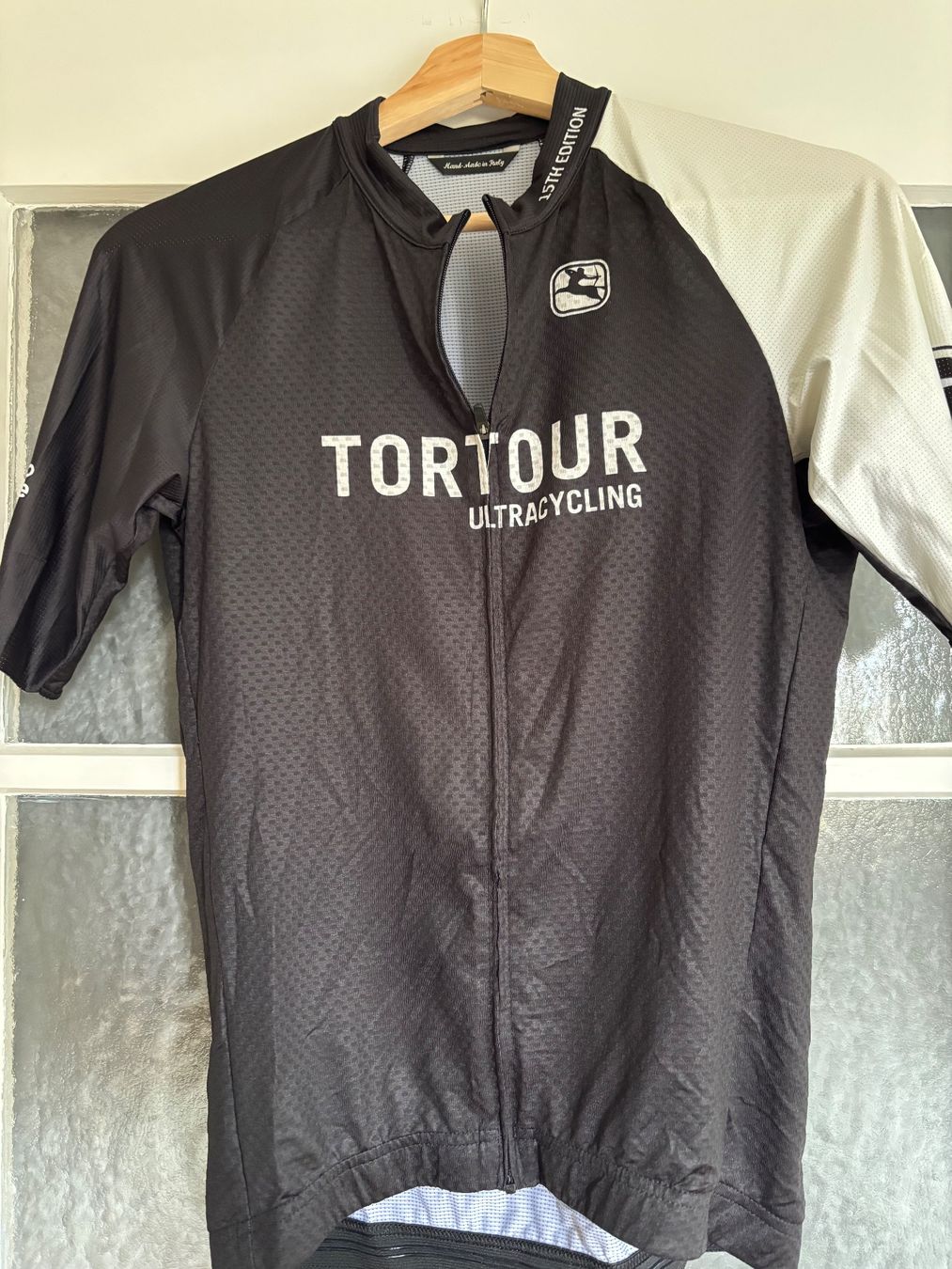 Canottiere & Pantaloni: Tortour Rennradtrikot – Usato da Winterthur venduto da Thlayli