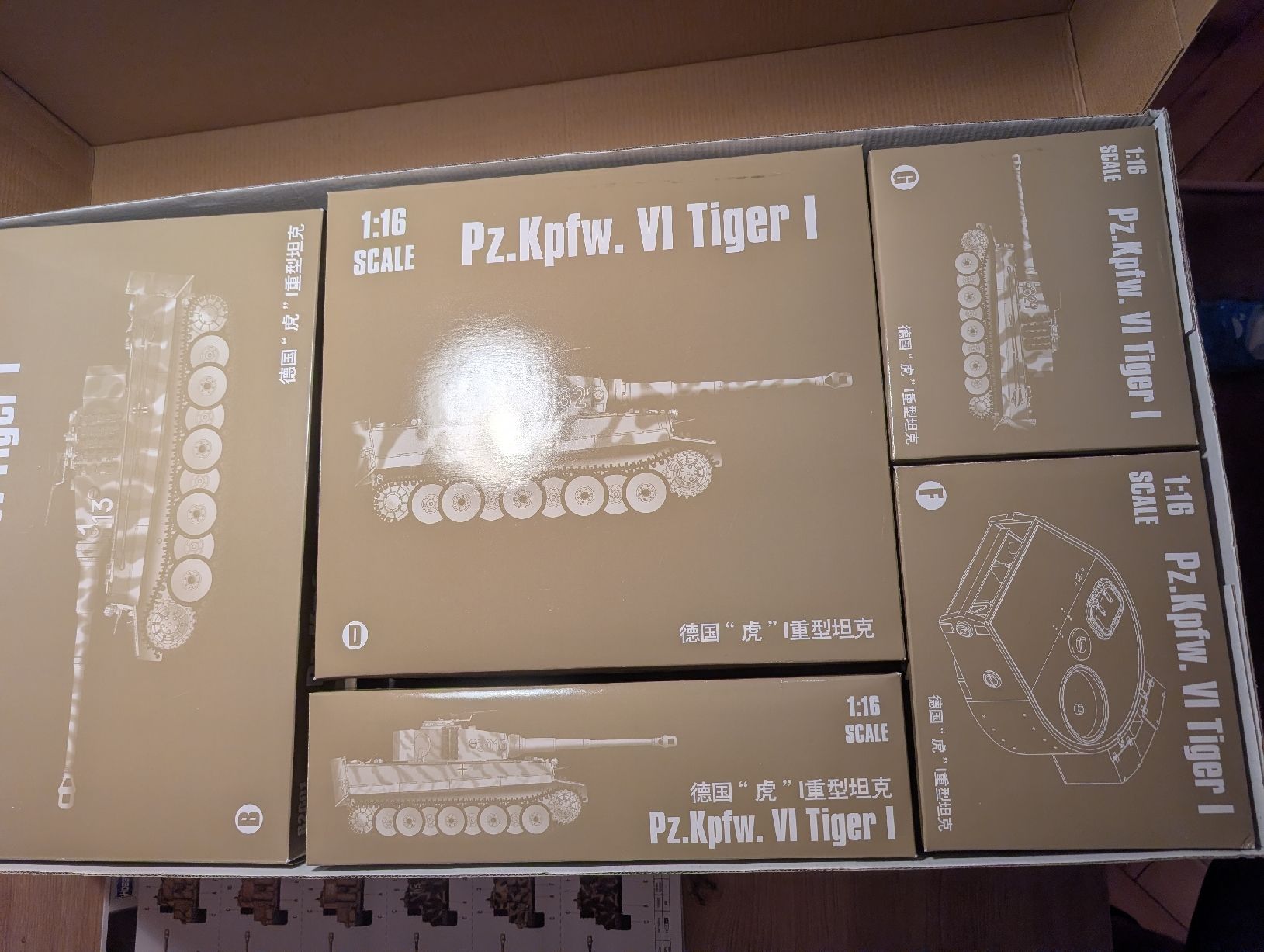 Kit di modellismo & Modellini statici: HobbyBoss Tiger 1 1/16 Bausatz – Nuovo e nell'imballaggio originale da Sulzbach venduto da MercedesV8 2