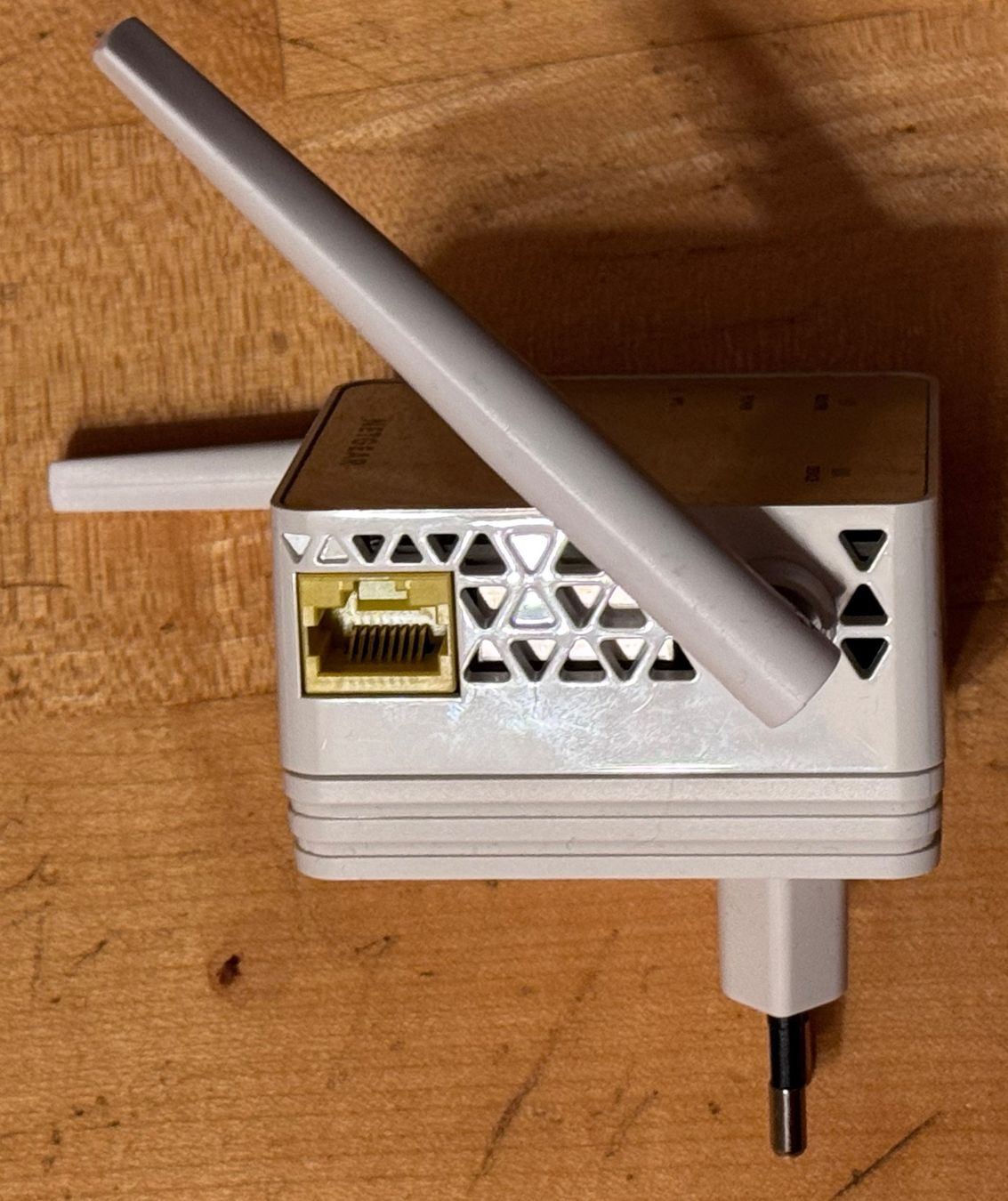 Netgear Wlan: Netgear EX6120 Repeater AC1200 Extender – Neu (gemäss Beschreibung) aus Unterengstringen von NOISE 2