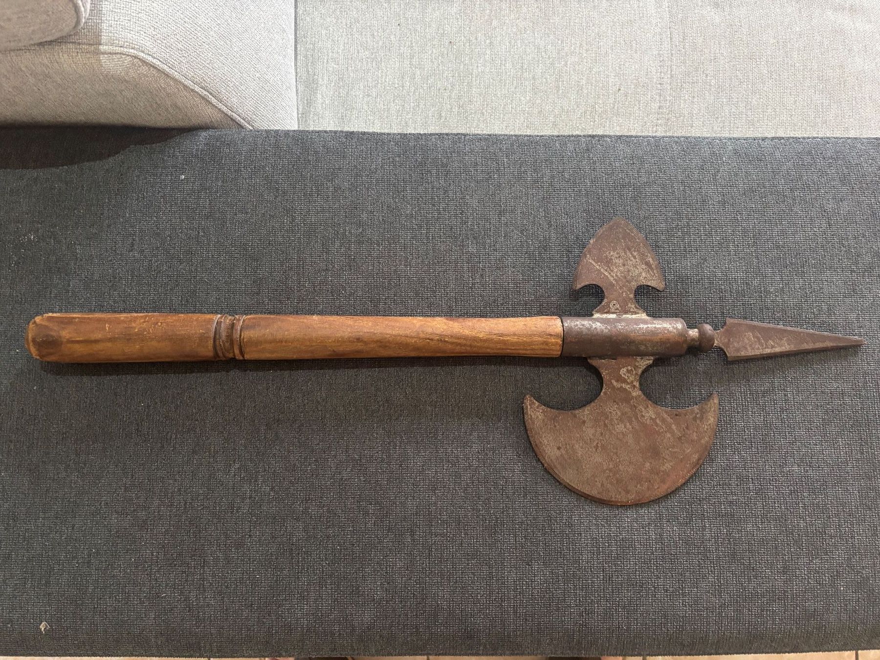 Alle Dekorationen: Hache ancienne décoration.. – Gebraucht aus Seiry von chat09
