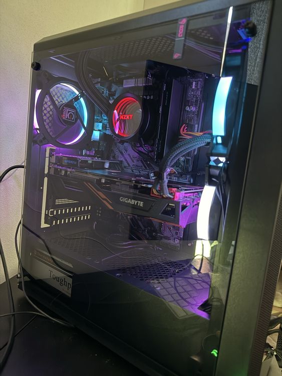 High-End PC i7-10700K, Vega 56, 24GB RAM, Wasserkühlung (Gebraucht) in ...