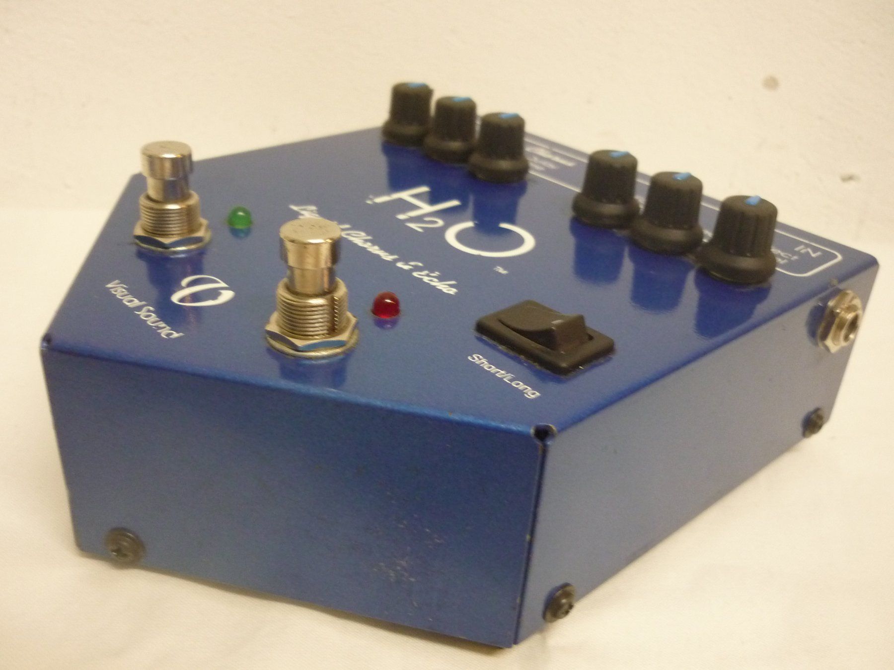 Strumenti musicali: Visual Sound - Liquid Chorus & Echo - Effekt für E-Gitarre – Usato da Maienfeld venduto da John13 5