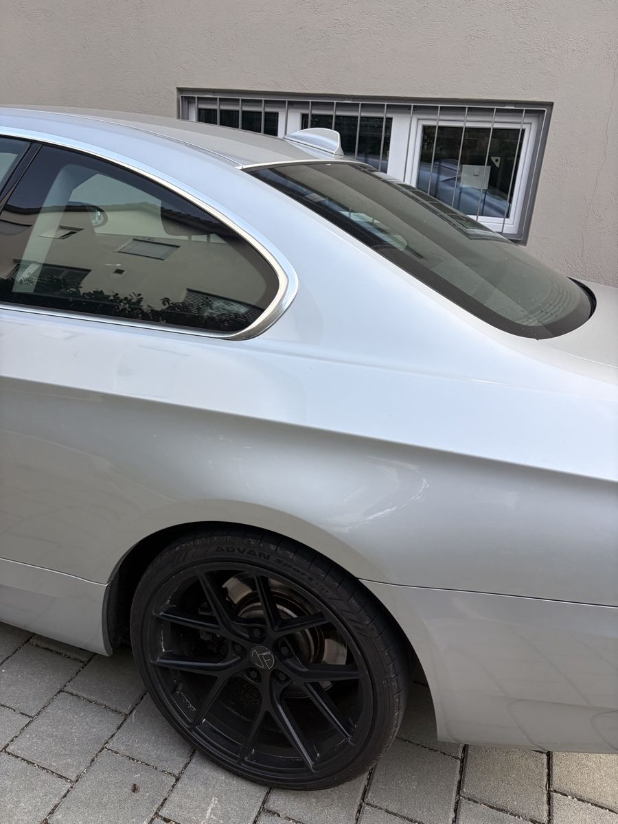 BMW Autos: BMW E92 330i  – D'occasion à Meilen par BMW330iE92 1