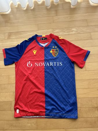 Fussballtrikot FC Basel Macron rot blau Grösse M  