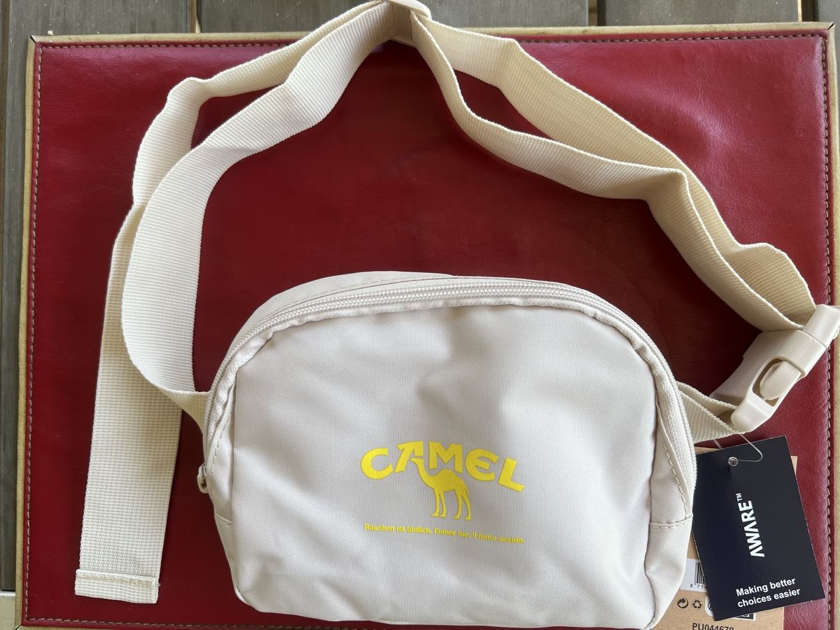 Taschen: Camel Bauchtasche AWARE beige neu mit Etikett – Neu und originalverpackt aus Wettingen von sauna67