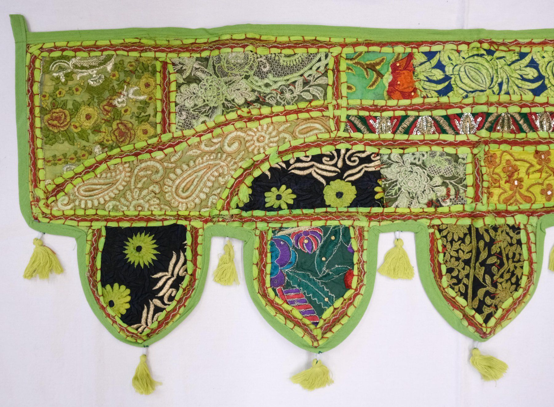 Tutte le decorazioni: Indischer Wandbehang Türbehang Dekoration Patchwork – Nuovo (secondo la descrizione) da Zürich venduto da Masala-Oase 1