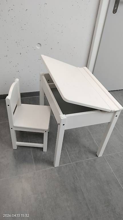 Ikea Betten: Lit avec coffre a jouet et un petit bureau – Gebraucht aus Blonay von Ricco33 3