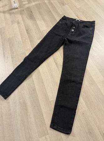 Jeans High Waist Gr. L Skinny Hailys Schwarz