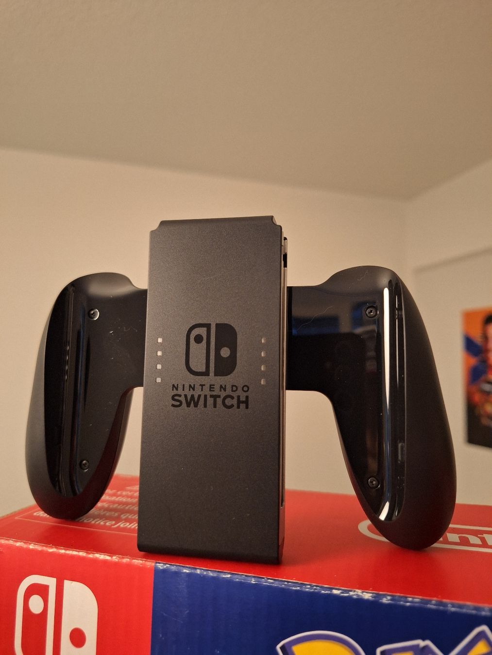 Nintendo Consoles: Nintendo Switch - Let's Go Pikachu Limited Edition – D'occasion à Biel/Bienne par Seyran 5