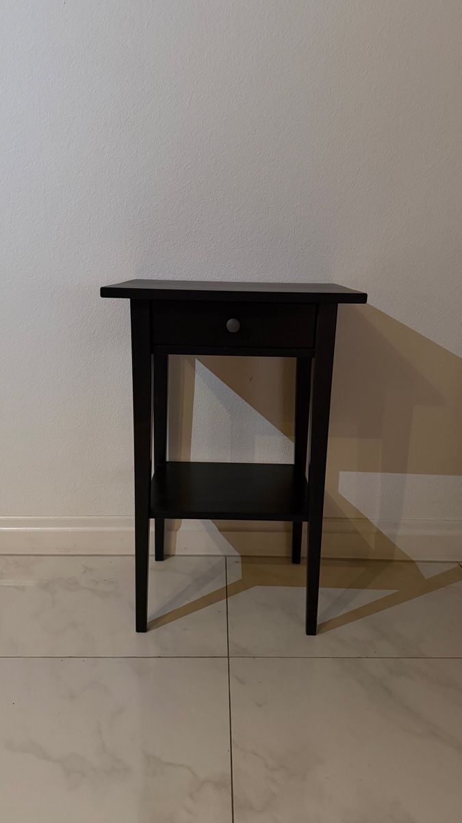 Comodini: IKEA Hemnes Nachttisch / Beistelltisch – Usato da Zürich venduto da kidcreme01