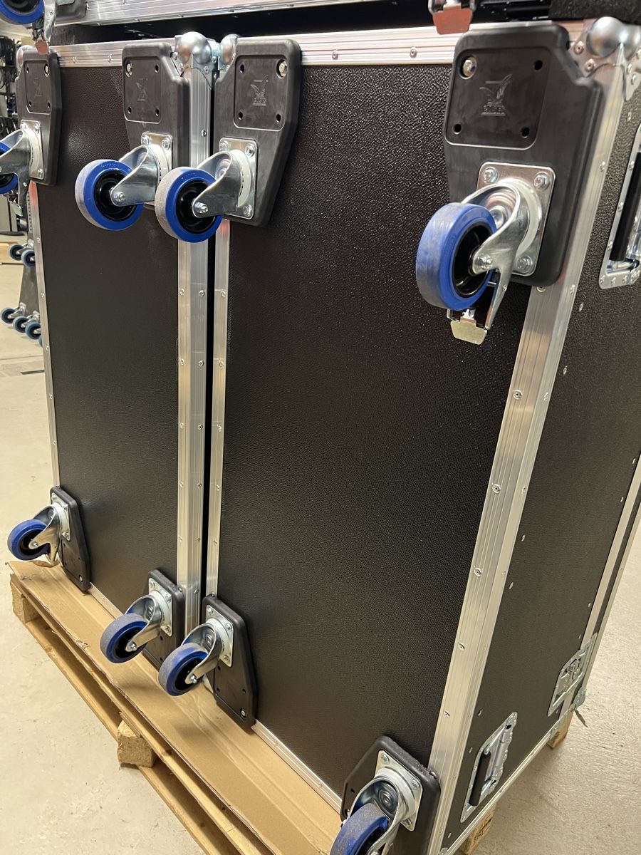 Valigie: Amptown Transflex 120cm / Neu / Case, Flightcase – Nuovo (secondo la descrizione) da Oberuzwil venduto da MusicMinimax 1