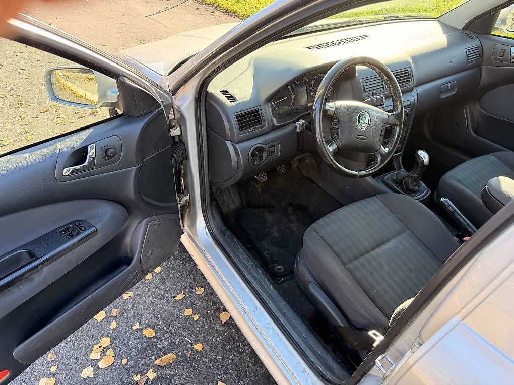 Automobili: Skoda Octavia  Ersatzteile – Usato da Udligenswil venduto da Sch2s 7