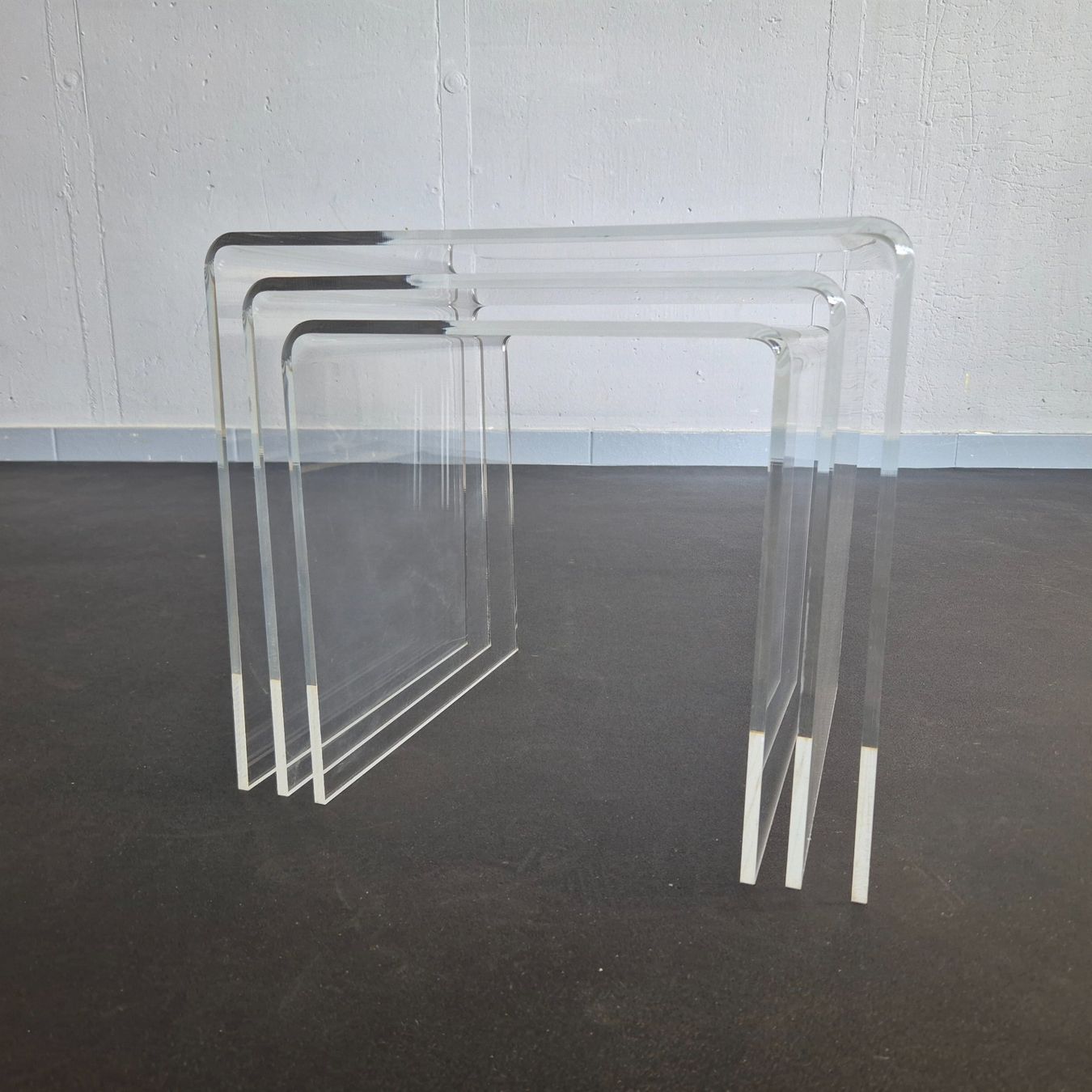 Tische: 3er Set 1980 Plexiglas Acryl Coffee-Table Beistelltisch – Gebraucht aus Nottwil von Wondewa-Shop 5