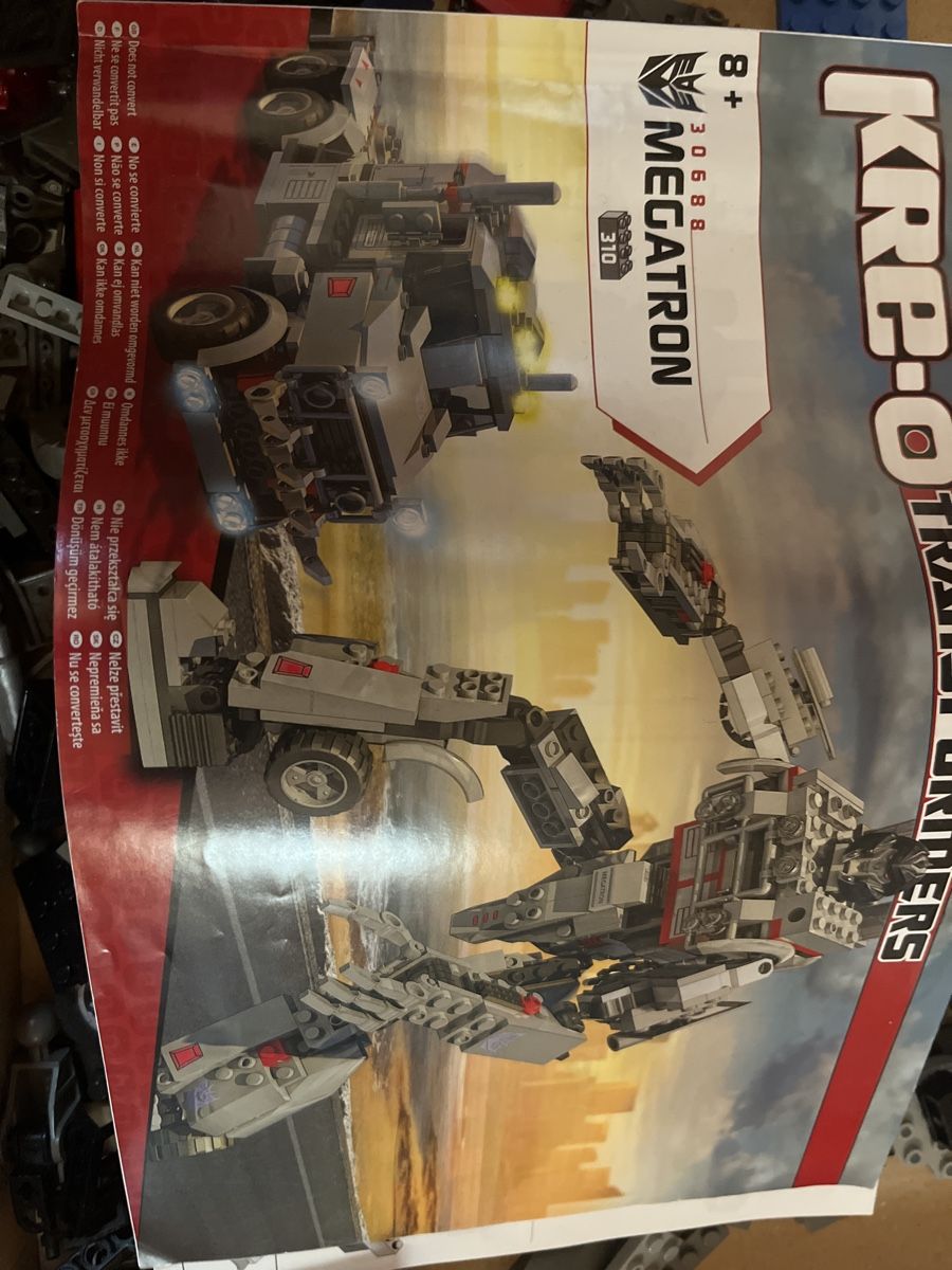 Spielzeuge: KRE-O Transformers Megatron 2 in 1 Bausatz - Selten! – Gebraucht aus Bonaduz von  1