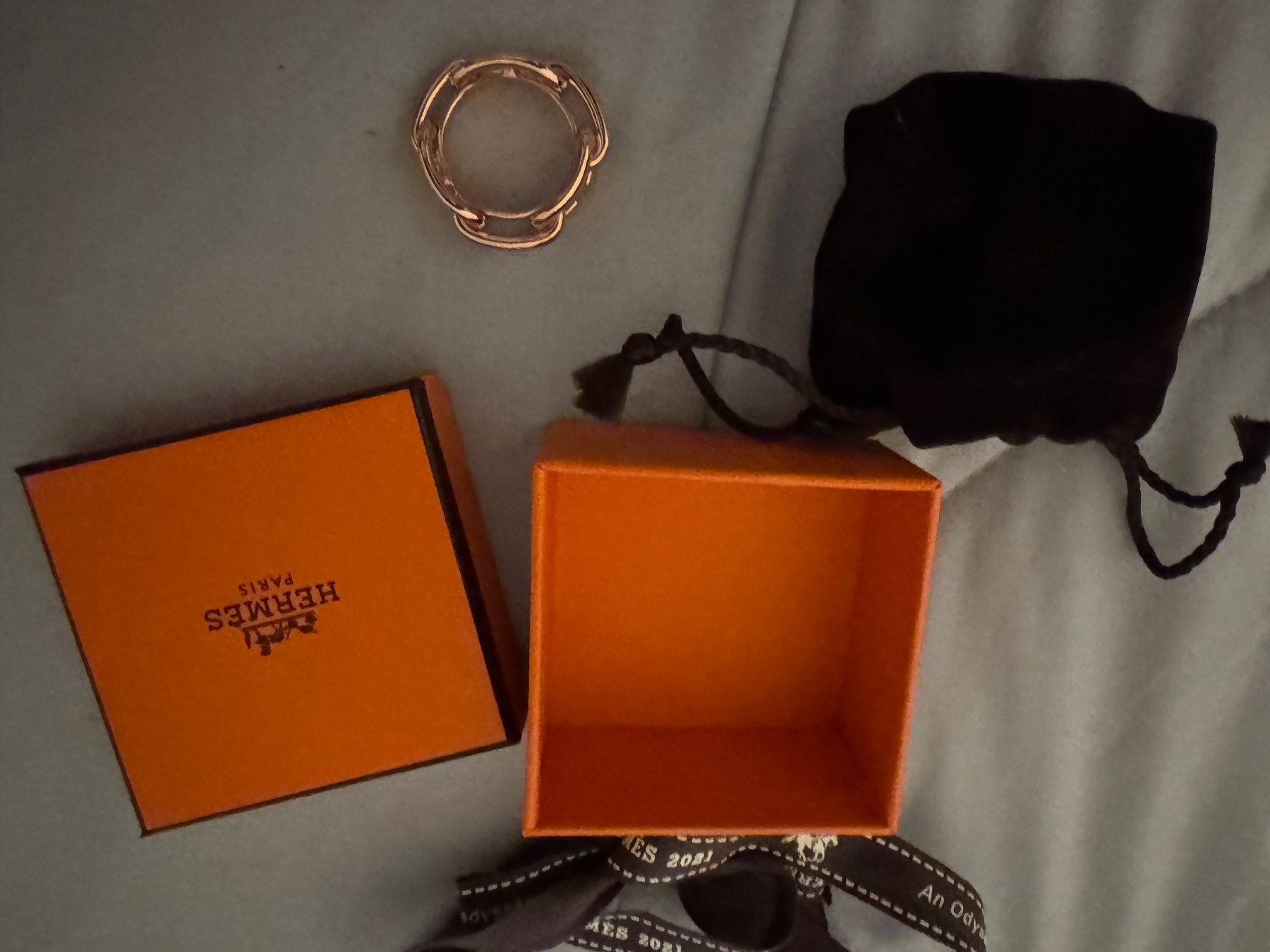 Hermès Bagues: Hermes Tuch Ring ungetragen mit Box – D'occasion à Binningen par Nfizzi 1