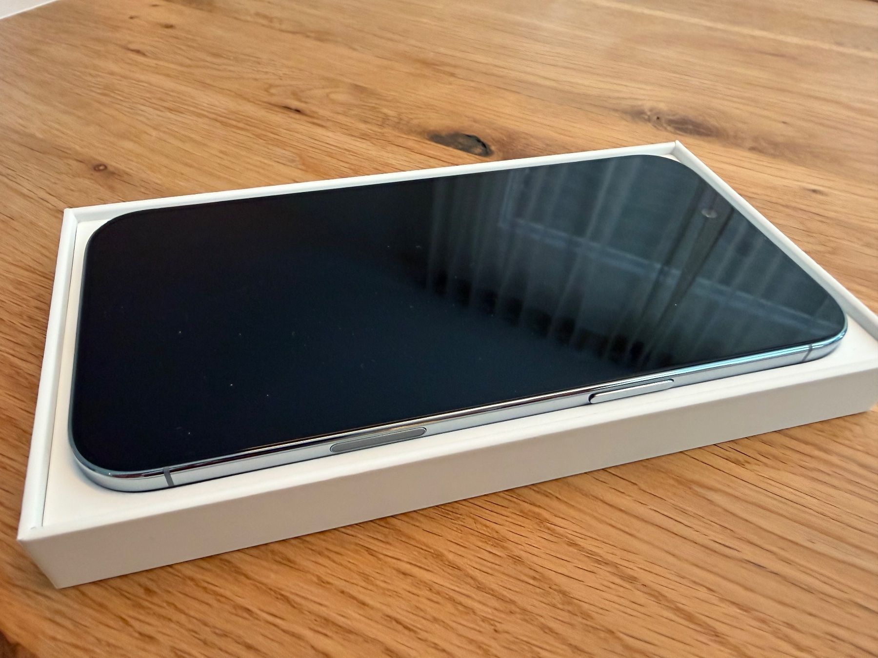 Apple Telefoni cellulari / Smartphones: iPhone Air 256Go Bleu Ciel – Nuovo (secondo la descrizione) da Bottens venduto da sundea 2