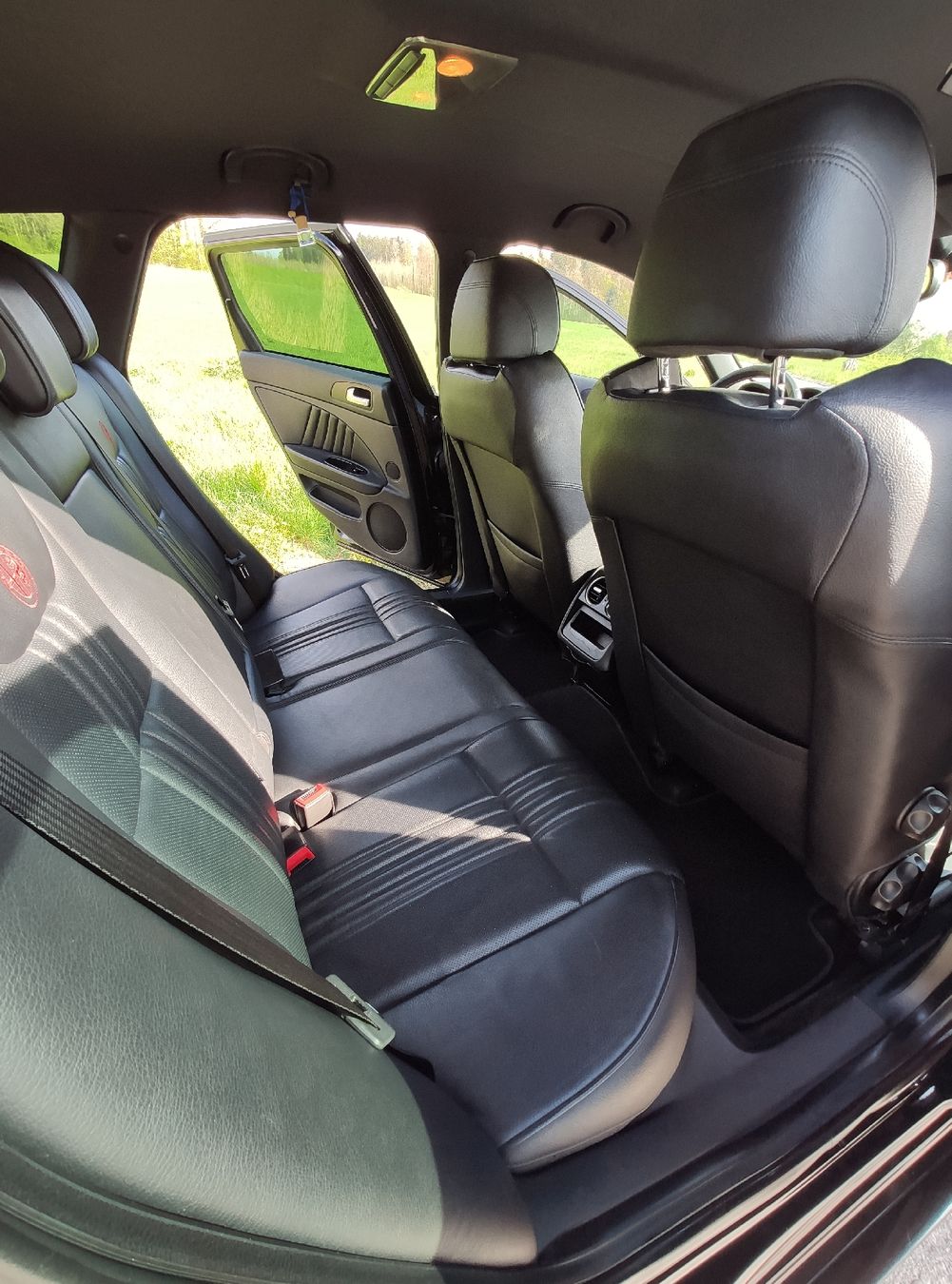 Alfa Romeo Automobili: Alfa Romeo 159 2.0 JTDm ti – Usato da Wettingen venduto da Manudell 8