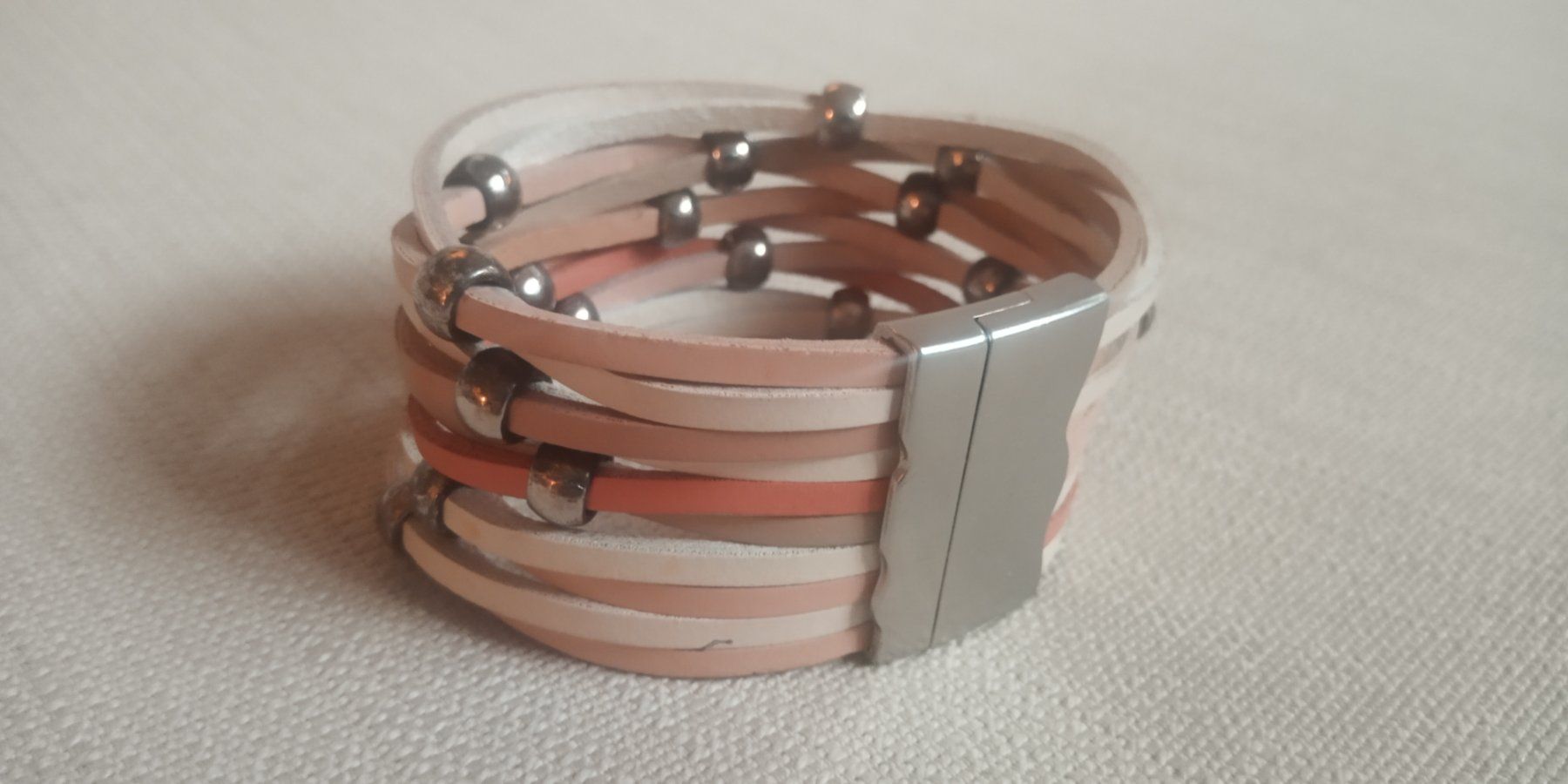 Bracciali & Braccialetti: Bracelet cuir ou imitation cuir avec perles – Usato da Montreux venduto da Art_et_antiquites 4
